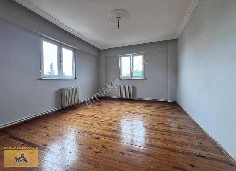 Ünlükent Sitesinde 3+1 Doğalgaz'lı Ara Kat Daire - Görsel 12