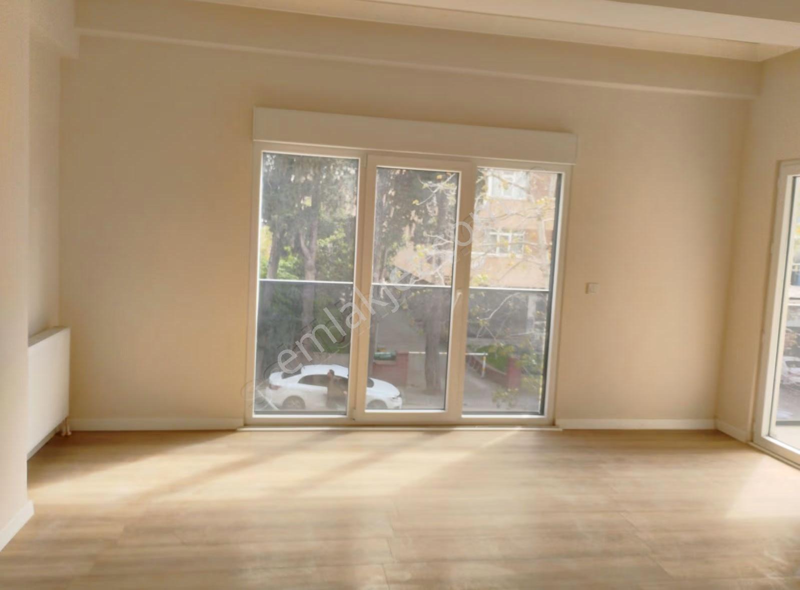 Gözcübaba'cadde Üstü Sıfır Daire