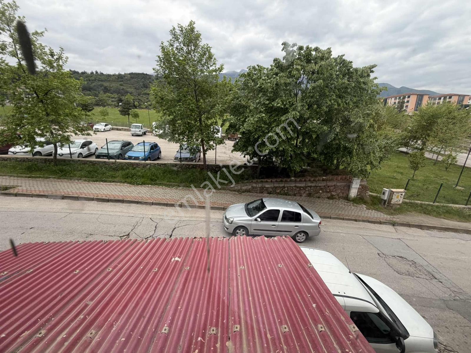 Megakent Gayrimenkulden Kestel Konutlarda Kiralık Depo - Görsel 4