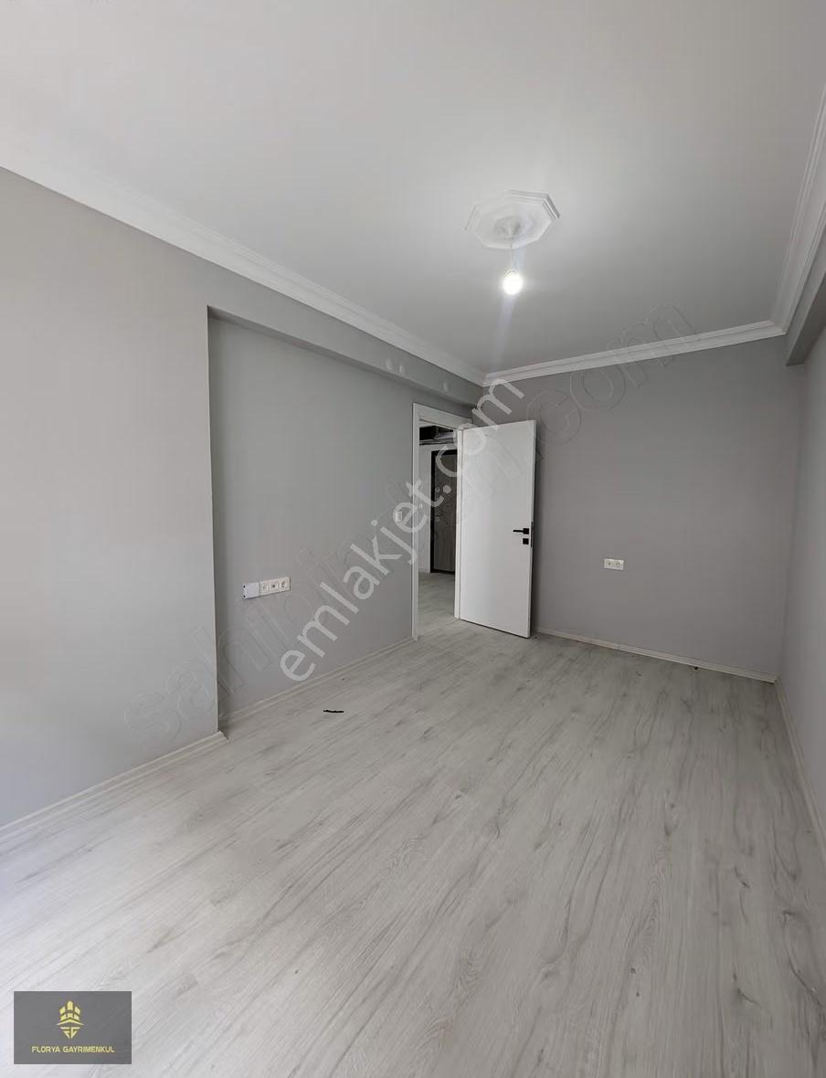 Florya Gayrimenkul'den Acil Satılık 1+1 Apart - Görsel 5