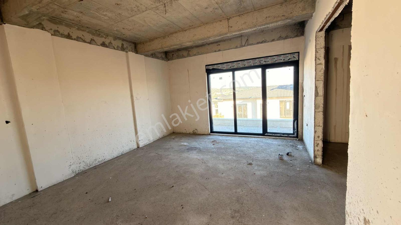 Al-sata Uygun Naipli'de Site İçinde Acil Satılık 4+1 Villa - Görsel 8