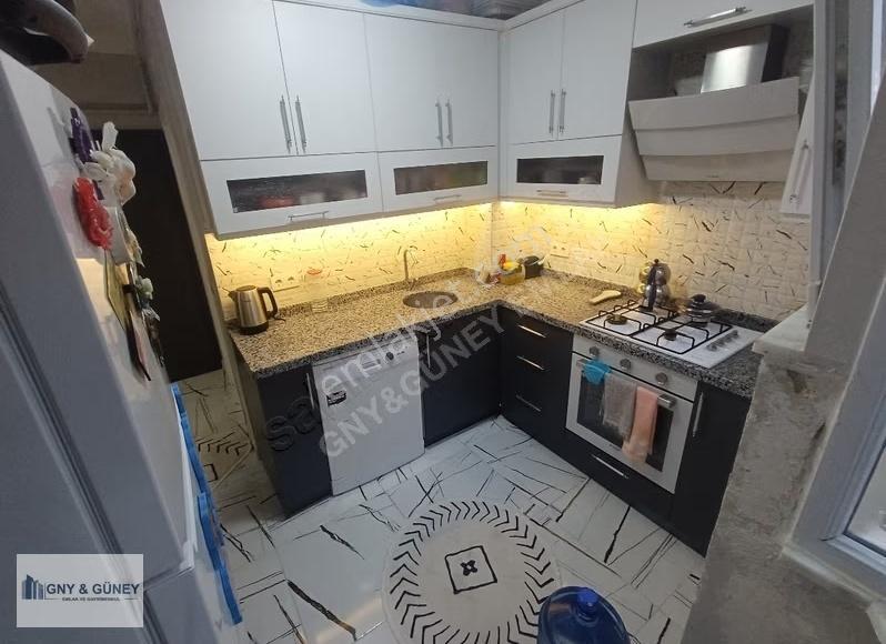 Güney Emlak'tan Yedikule'de 2+1 88 M2 3.kat Satılık Daire - Görsel 6