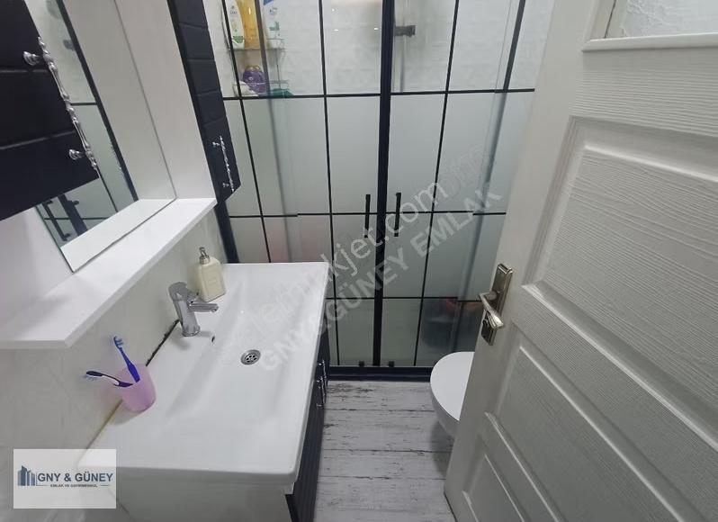 Güney Emlak'tan Yedikule'de 2+1 88 M2 3.kat Satılık Daire - Görsel 24