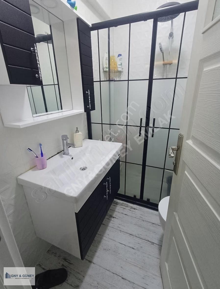 Güney Emlak'tan Yedikule'de 2+1 88 M2 3.kat Satılık Daire - Görsel 21