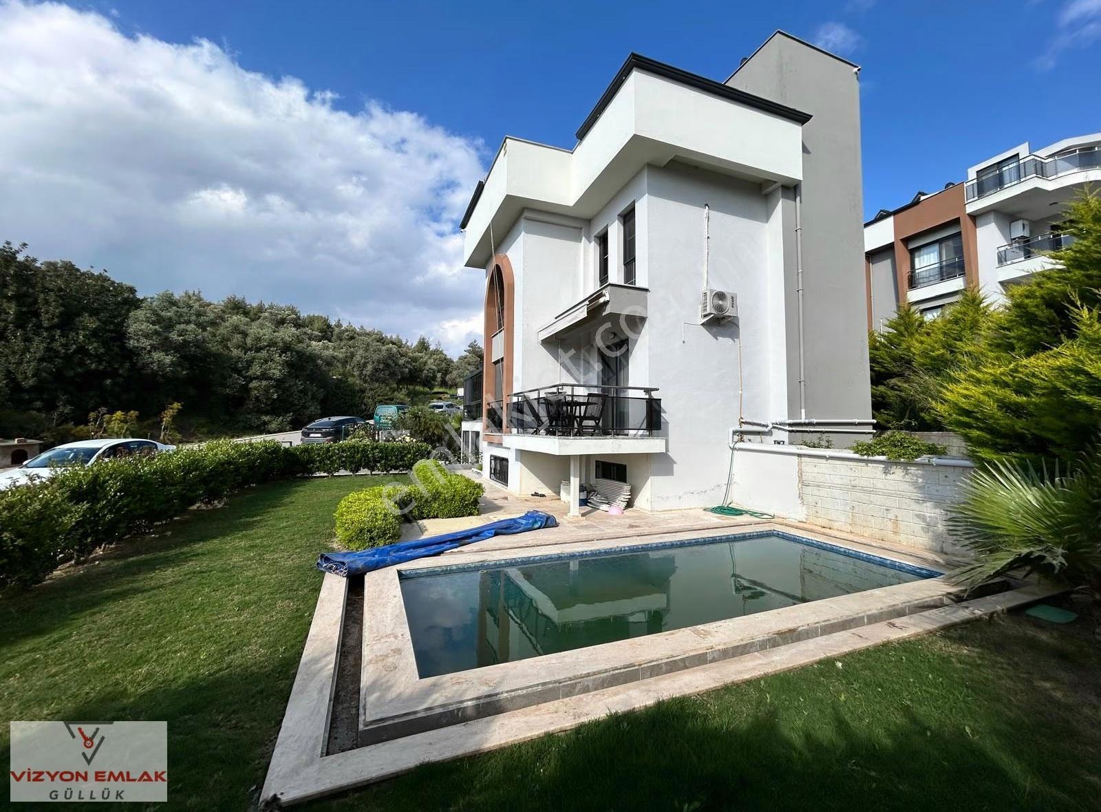 Muğla Milas Güllükte Müstakil Havuzlu Full Eşyalı Kiralık Villa