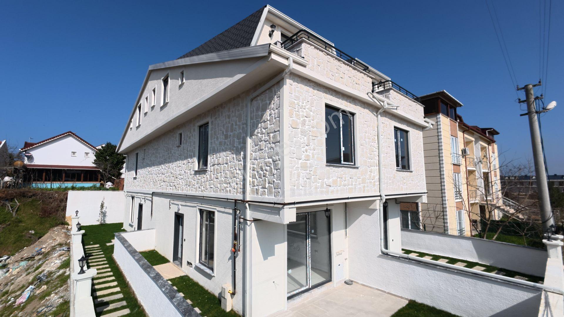 Sakarya Kocaali'de Hastaneye Yakın Bahçeli Kaçırılmayacak 4+1 Villa - Görsel 6