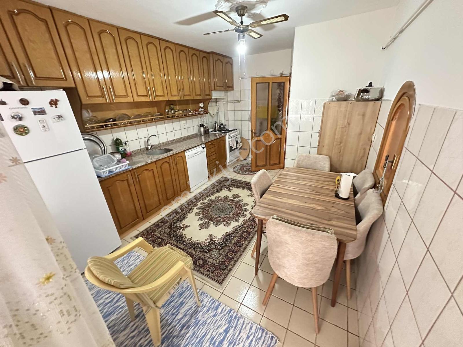 Full Kredili Cadde Üzeri 3+1 170 M2 - Görsel 11