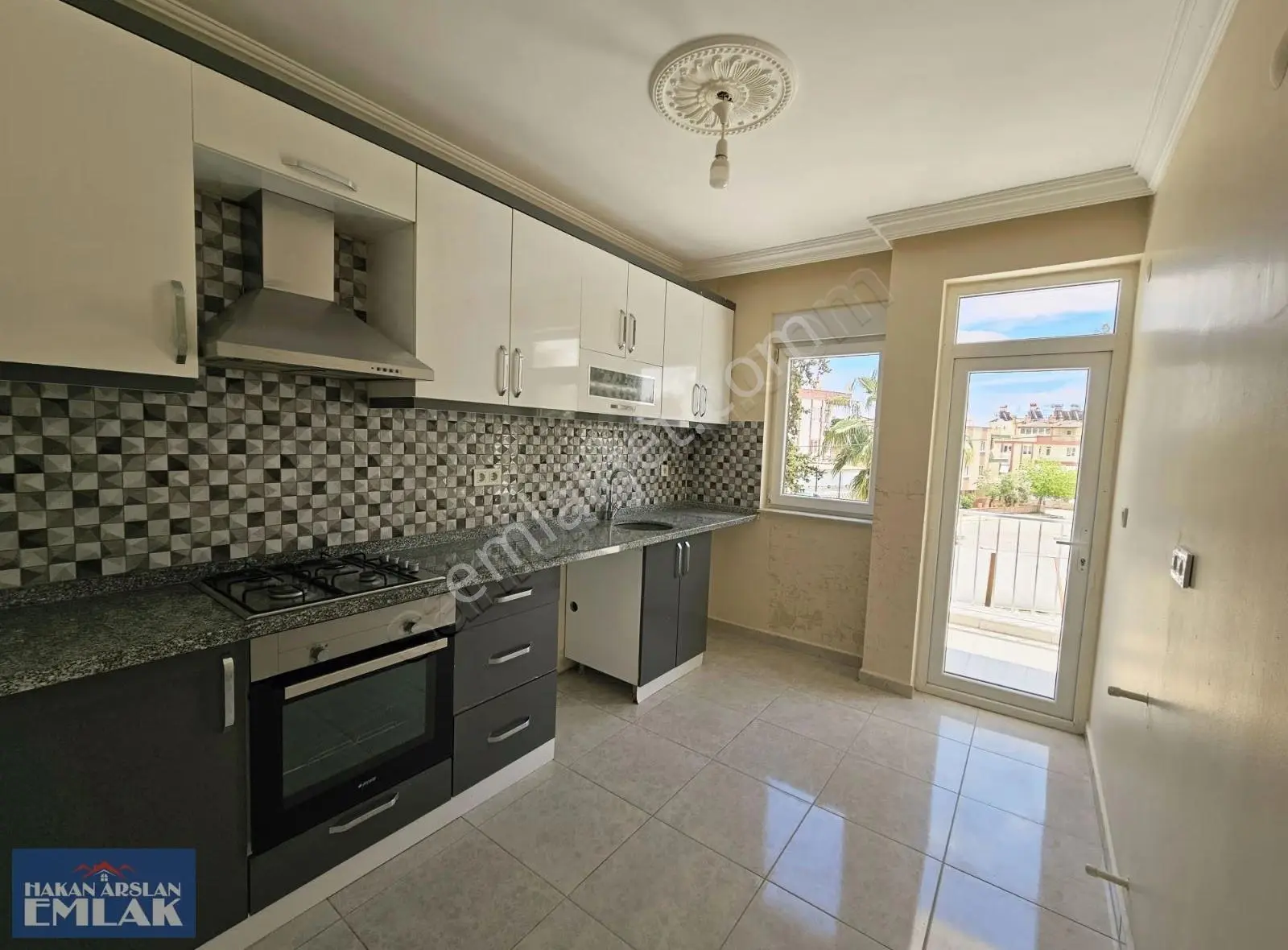 Kütükçü'de Kanal Boyu Güney Cephe 2+1 Kiralık Daire - Görsel 3