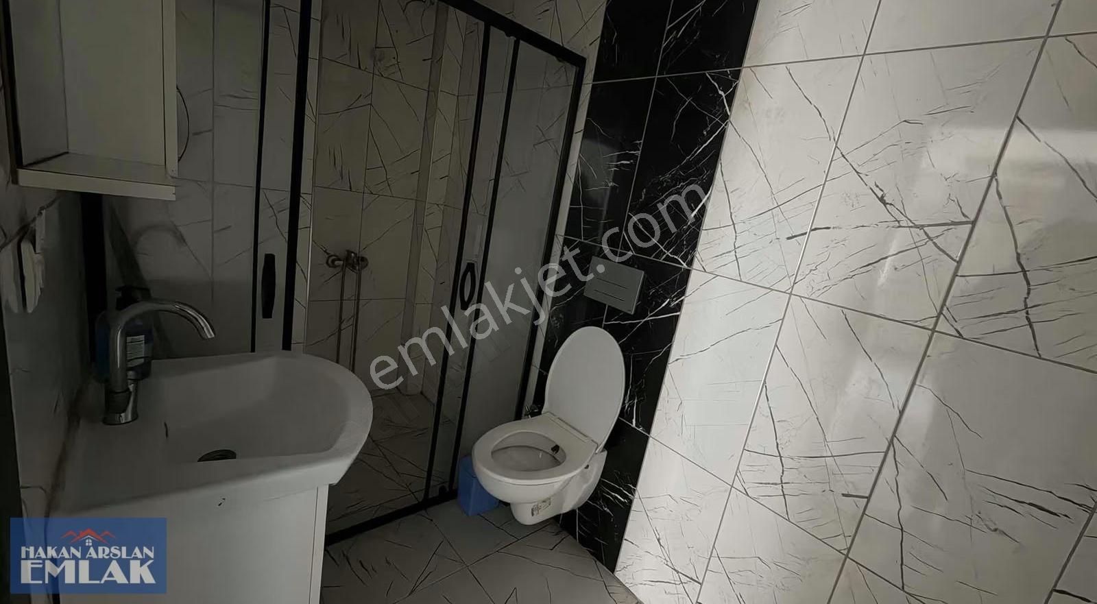 Barışmanço Bulvarı Dibi Şehir Hastanesi Yolu Üzeri Kiralık 1+1 - Görsel 3