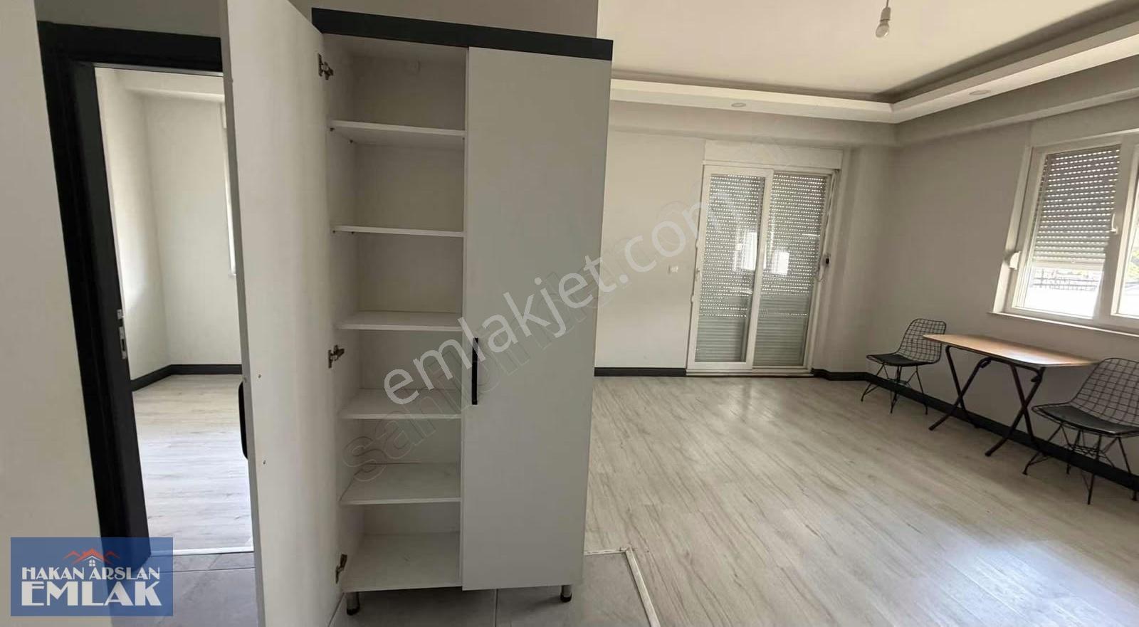 Barışmanço Bulvarı Dibi Şehir Hastanesi Yolu Üzeri Kiralık 1+1 - Görsel 5