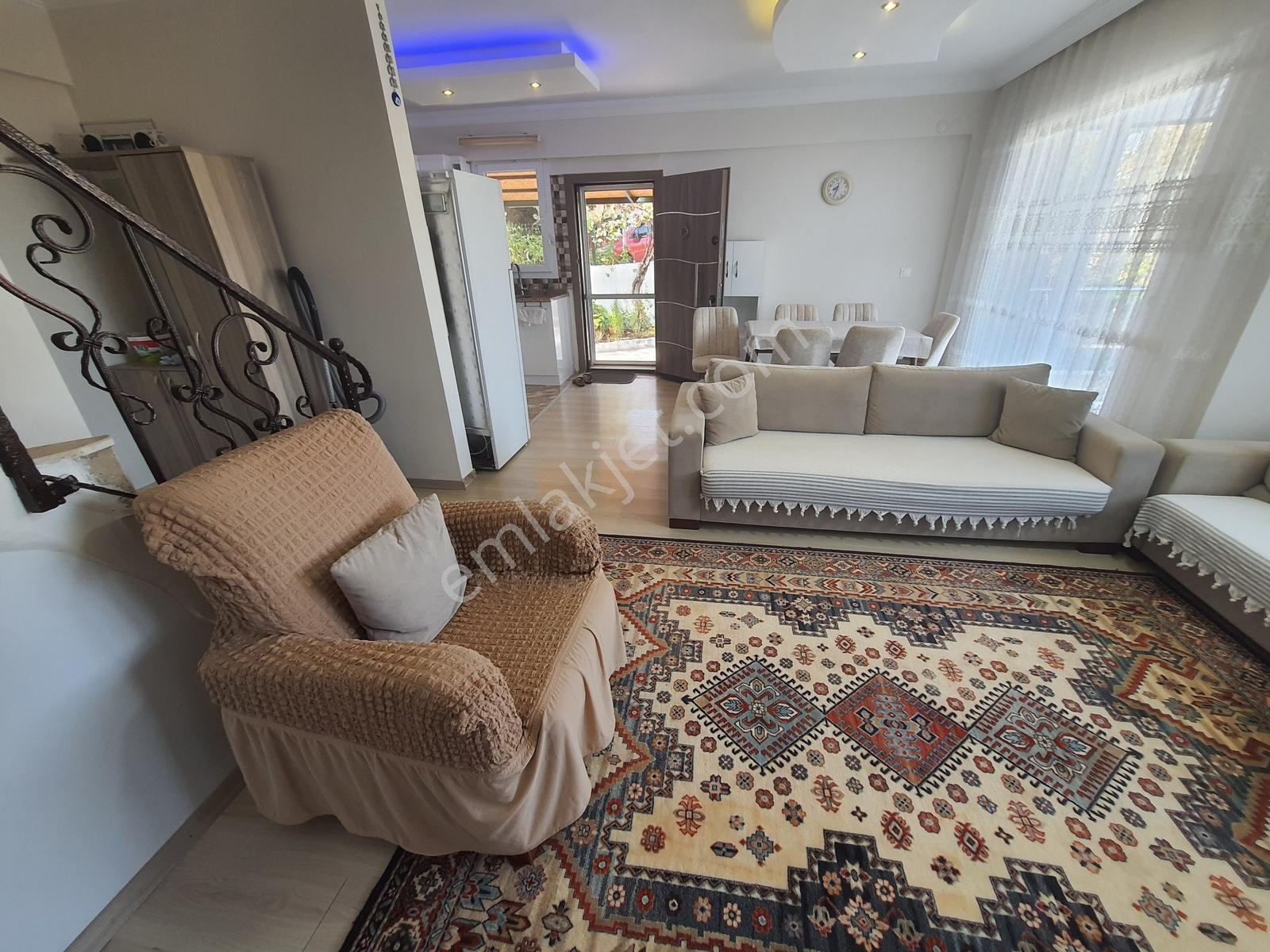 Deniz Ve Körfez Manzaralı Eşyalı Satılık Mustakil Yazlık Villa - Görsel 22