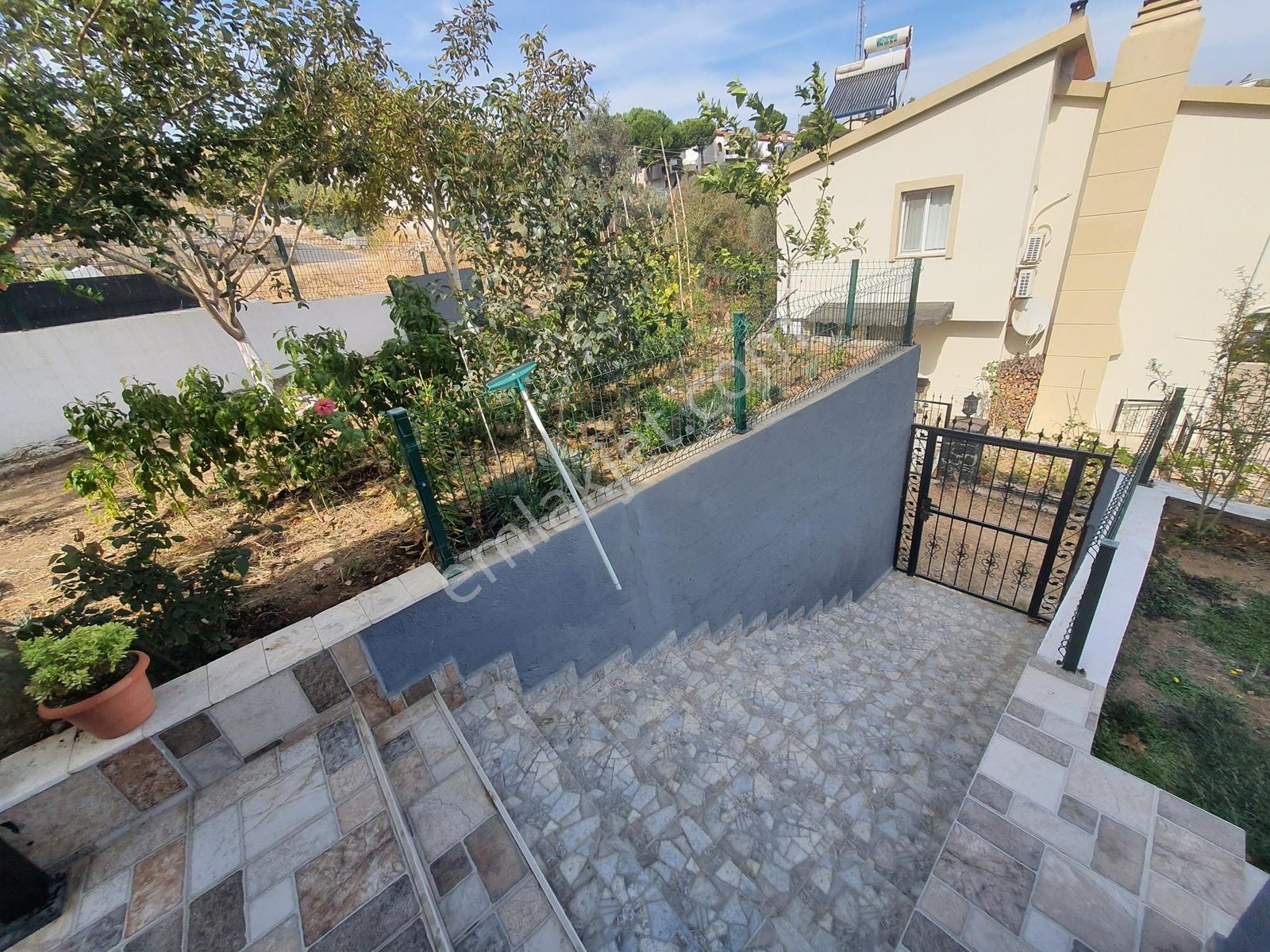 Deniz Ve Körfez Manzaralı Eşyalı Satılık Mustakil Yazlık Villa - Görsel 14
