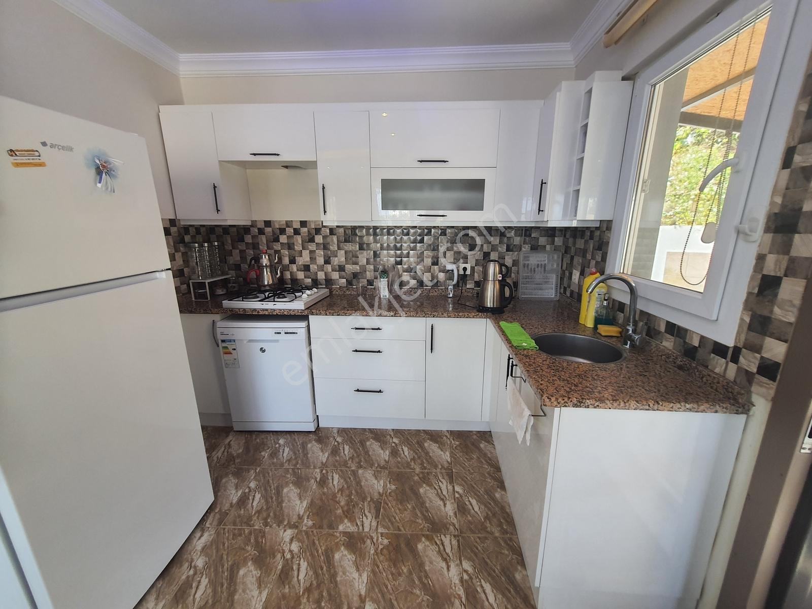 Deniz Ve Körfez Manzaralı Eşyalı Satılık Mustakil Yazlık Villa - Görsel 16