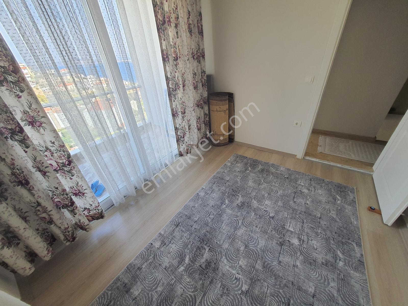 Deniz Ve Körfez Manzaralı Eşyalı Satılık Mustakil Yazlık Villa - Görsel 2