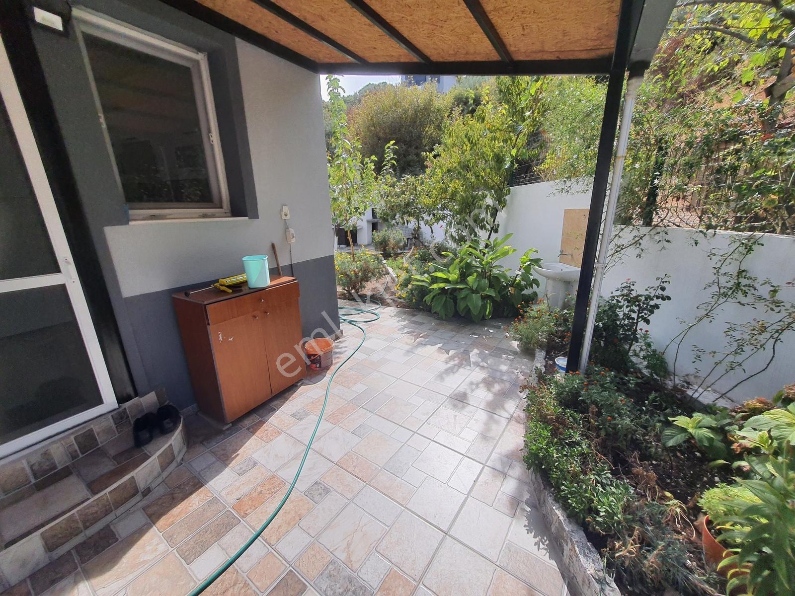Deniz Ve Körfez Manzaralı Eşyalı Satılık Mustakil Yazlık Villa - Görsel 23