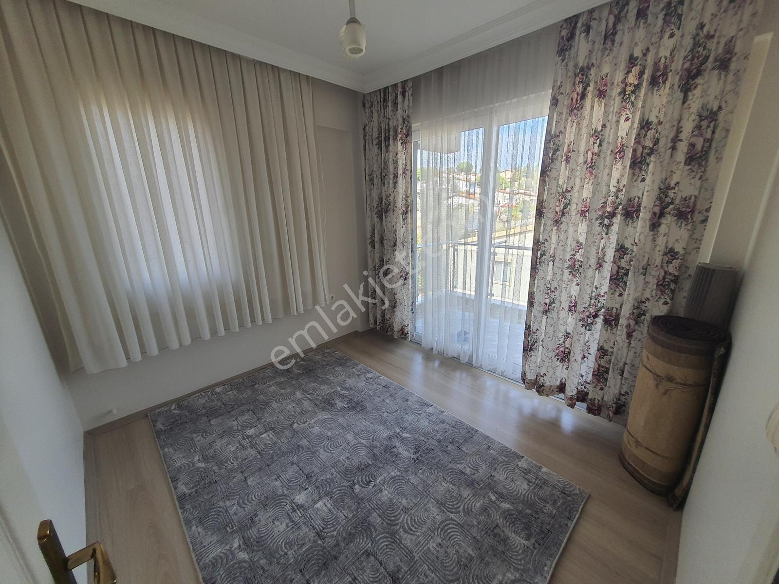 Deniz Ve Körfez Manzaralı Eşyalı Satılık Mustakil Yazlık Villa - Görsel 3