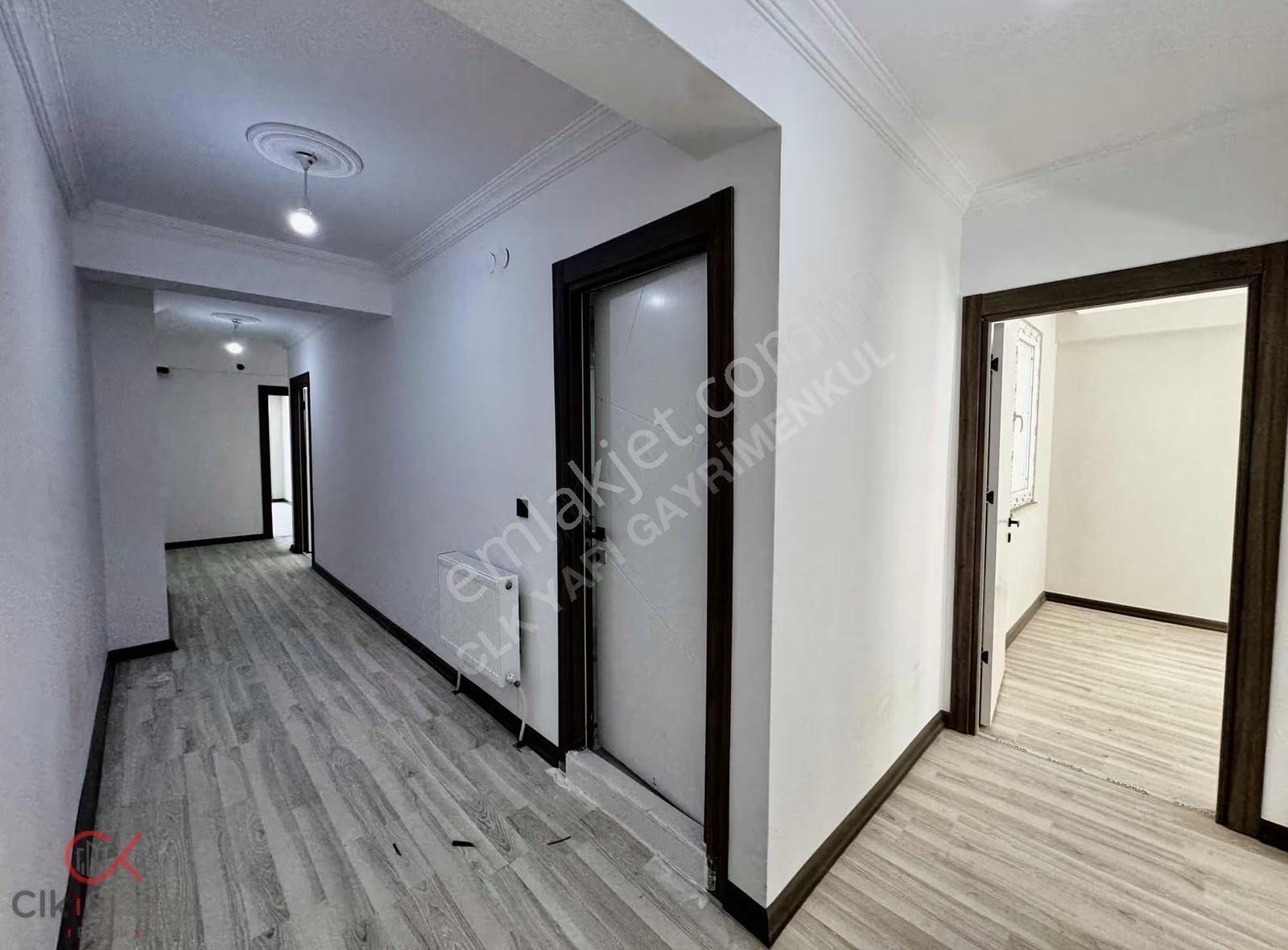 Clk'dan Cunudiye'de Satılık 3+1 Daire Merkezi, 140m²,otoparklı - Görsel 24