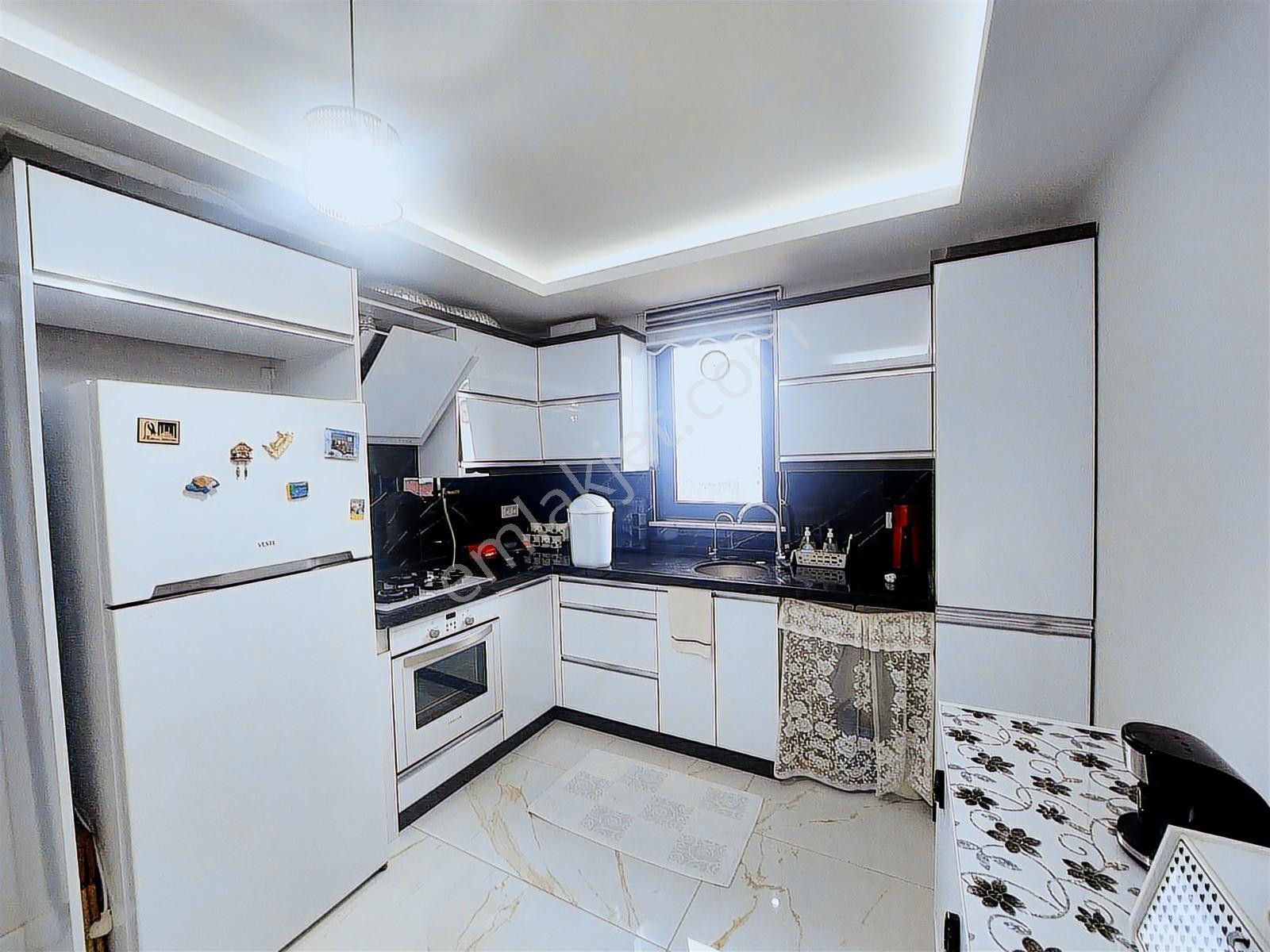 Dere Gayrimenkulden Eşyalı Satılık Deniz Manzaralı 3+1 Daire - Görsel 8