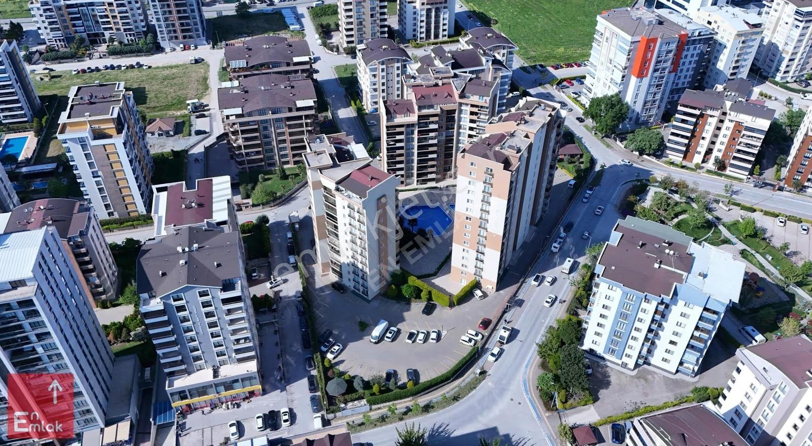 Kahvenizi Havuz Manzarasına Karşı İçebileceğiniz Bir Yaşam - Görsel 11