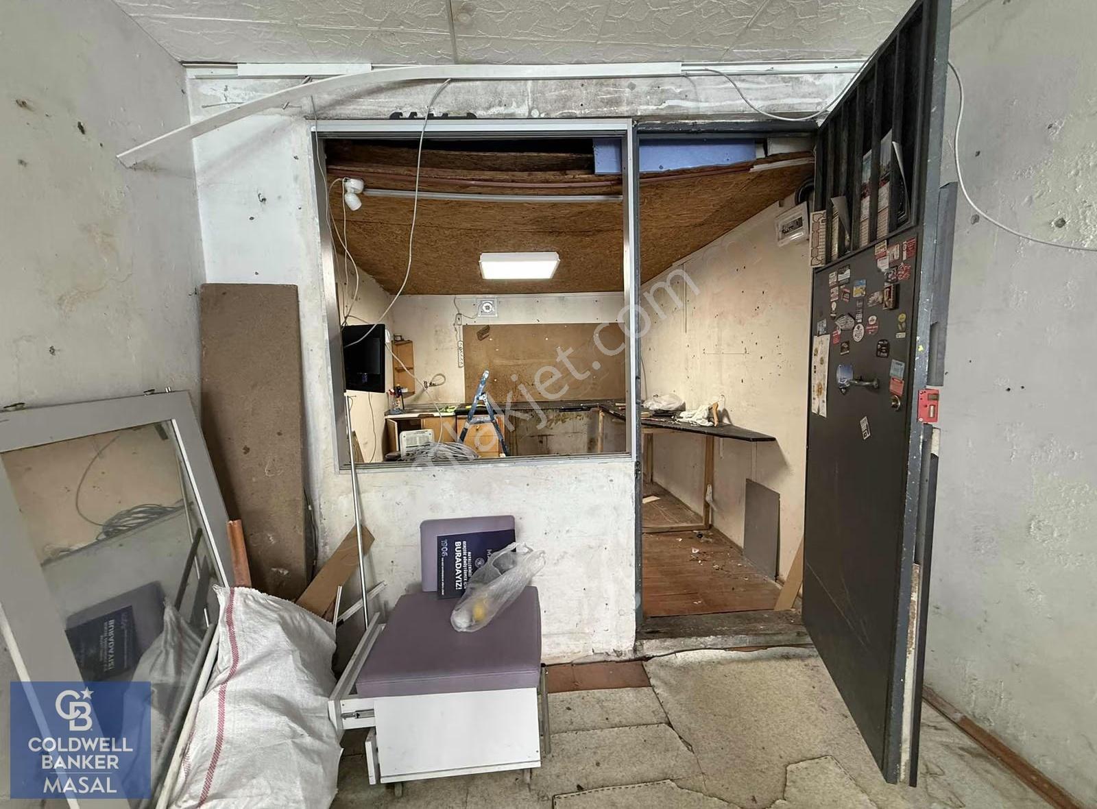 Namık Kemalde Ana Caddeye Yakın 30 M2 Dükkan - Görsel 12