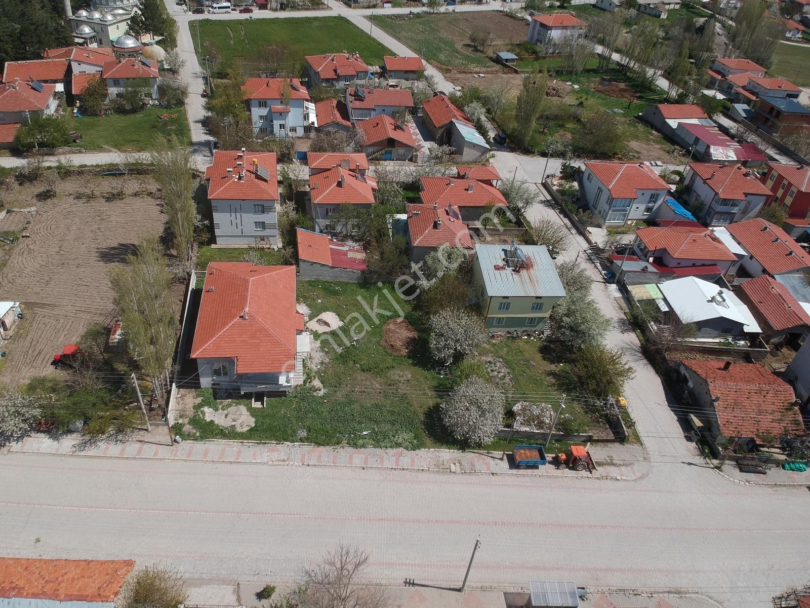 İlbey // Şuhut Zafer Mahallesi Aydın Caddesi Üzerinde 443m² Arsa - Görsel 22