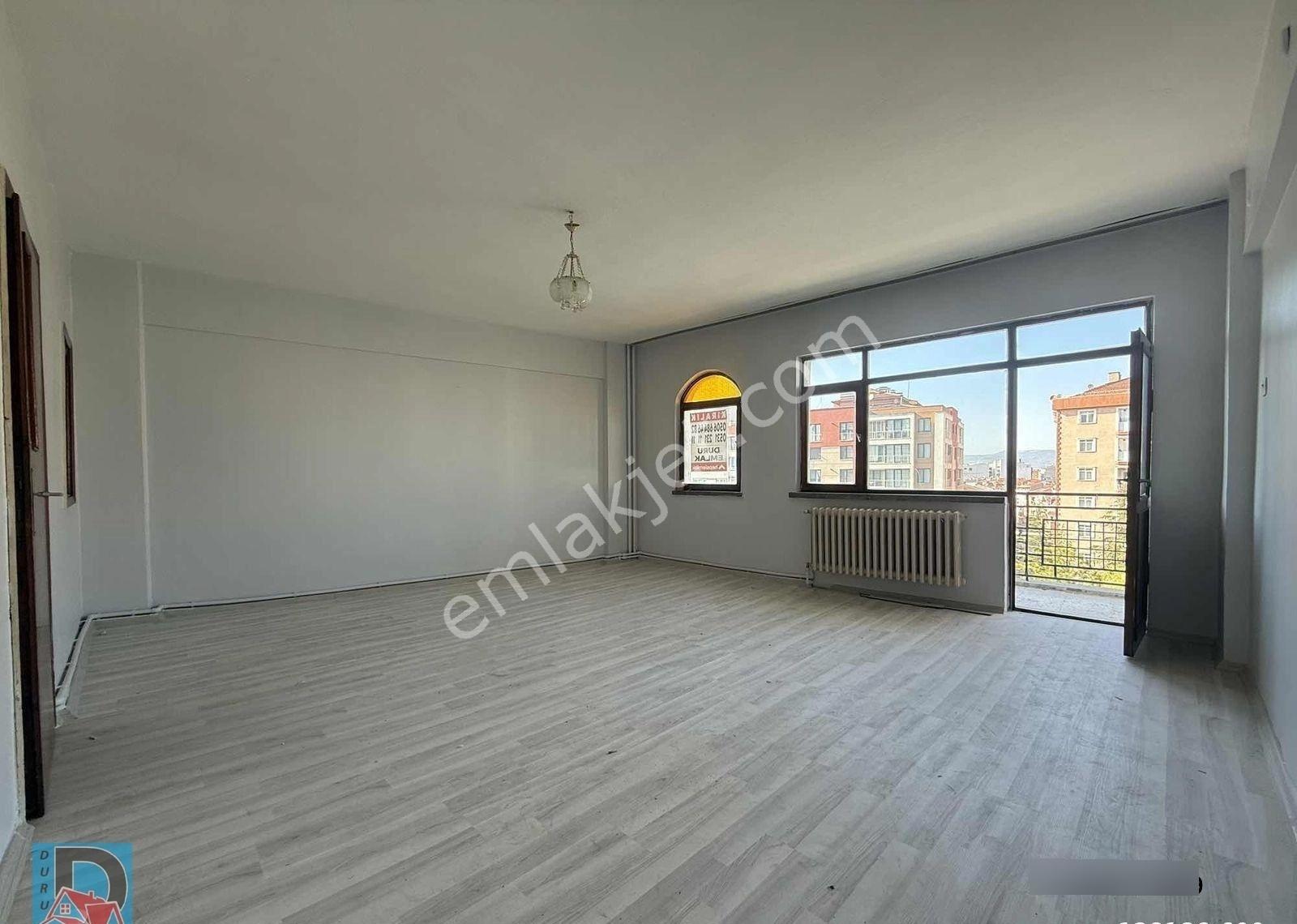Duru Dan Atatürk Caddesi Üzerinde Kiralık 3+1 - Görsel 18