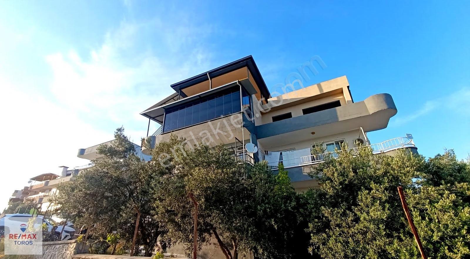Remax Toros'tan Buluklu'da Triplex Villa