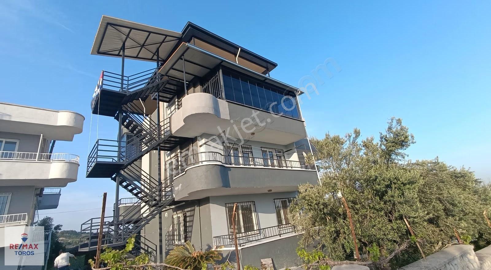 Remax Toros'tan Buluklu'da Triplex Villa - Görsel 32