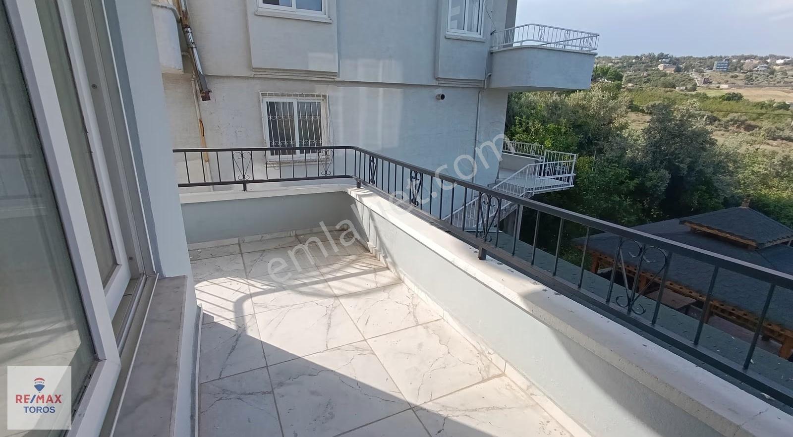 Remax Toros'tan Buluklu'da Triplex Villa - Görsel 17
