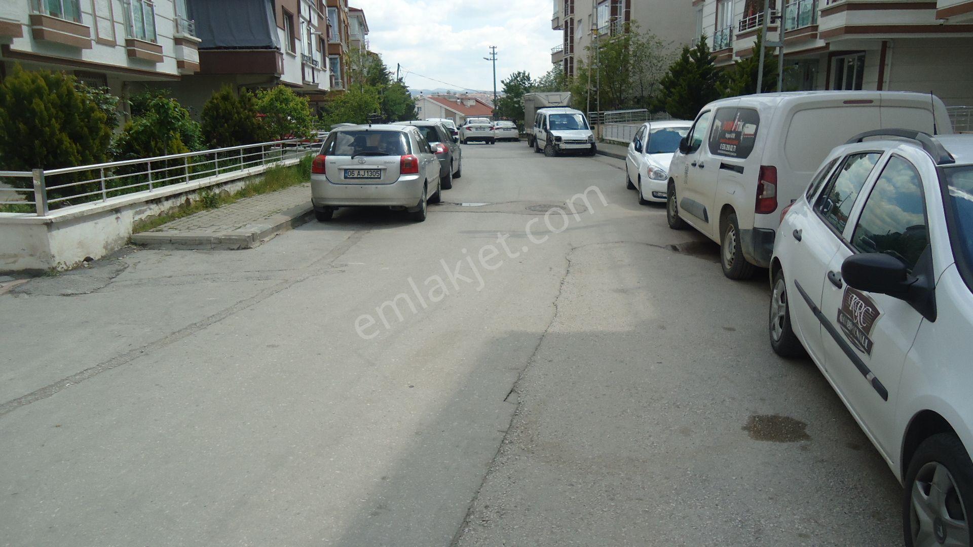 Krc'den Merkezi Konumda Yapılı Satılık 2+1 Daire - Görsel 16