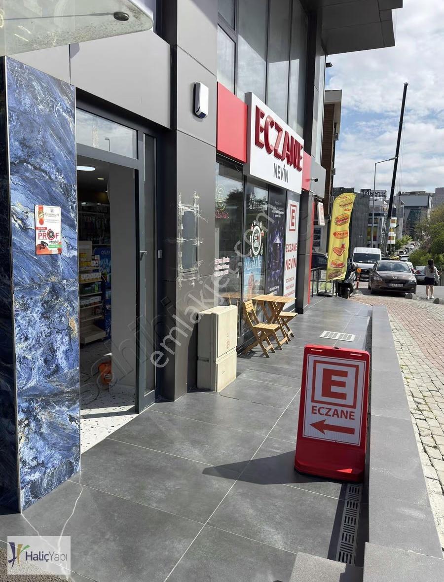 Gürselde Cadde Üstü Yeni Bina Köşe Konumlu Emsalsiz Dükkan - Görsel 19