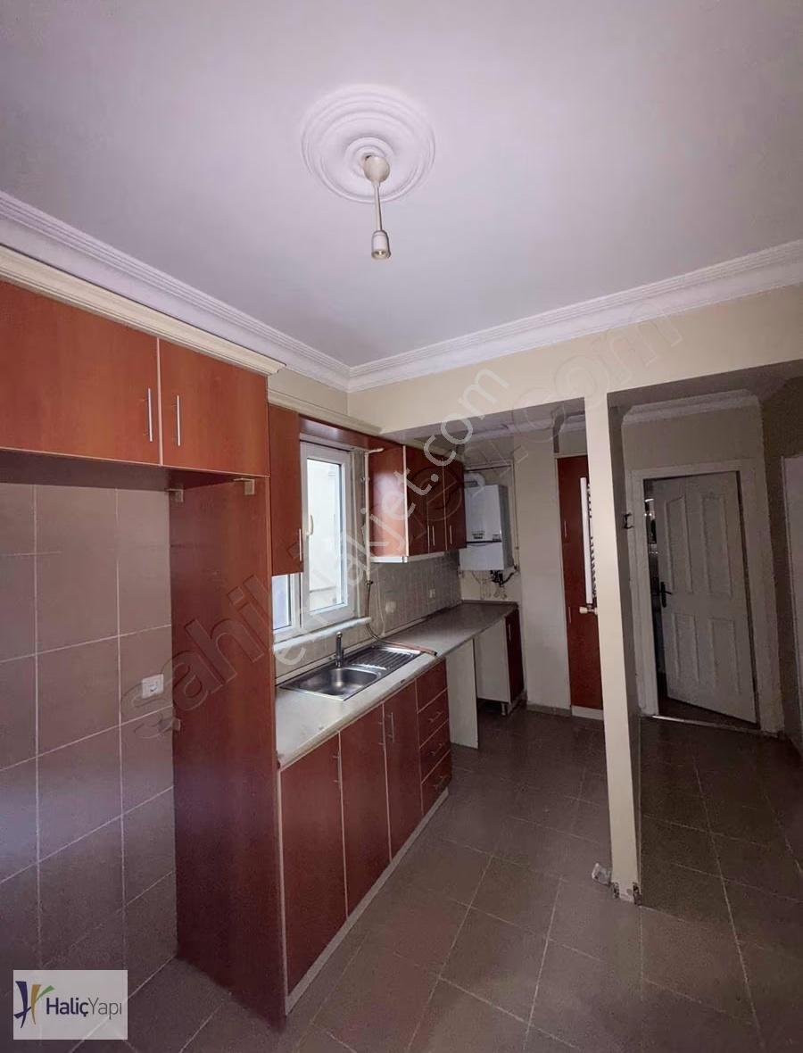 Feriköy Yay Meydanı'nda Kiralık 2+1 Daire - Görsel 13