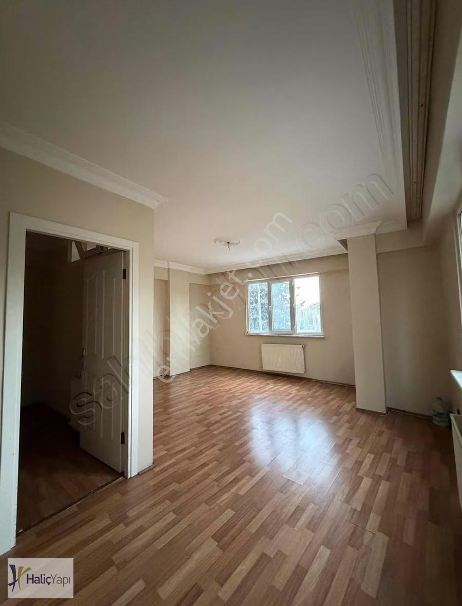 Feriköy Yay Meydanı'nda Kiralık 2+1 Daire - Görsel 16