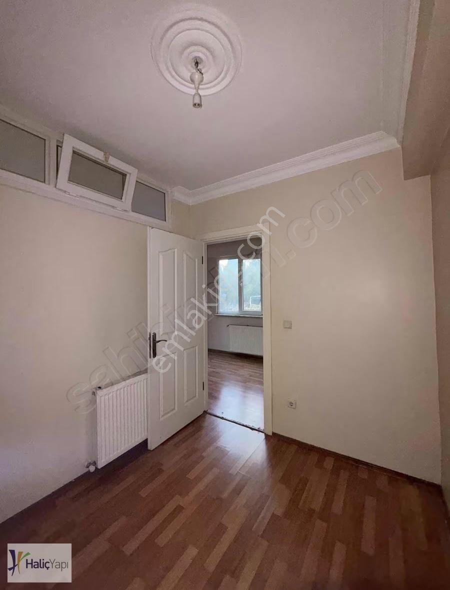Feriköy Yay Meydanı'nda Kiralık 2+1 Daire - Görsel 11