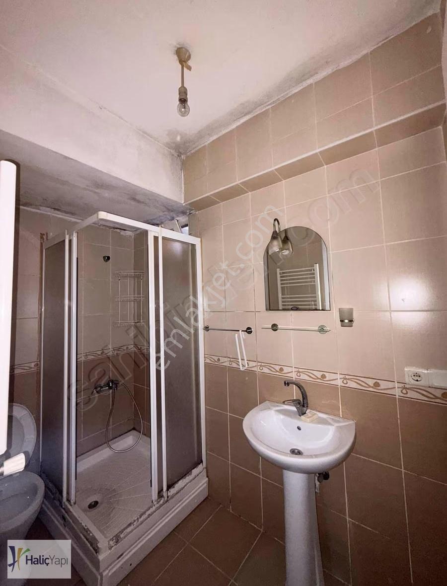 Feriköy Yay Meydanı'nda Kiralık 2+1 Daire - Görsel 12