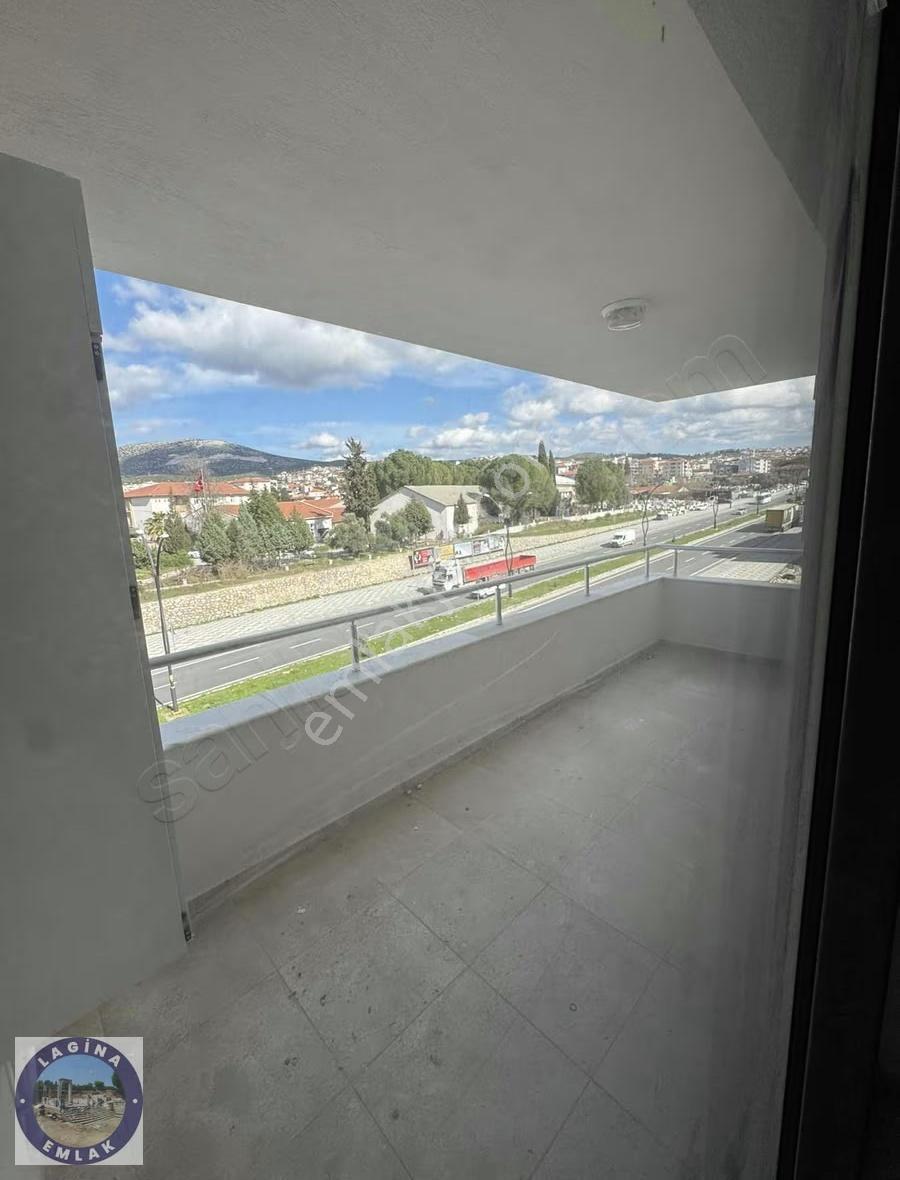Kiralık Sıfır Ebeveyn Banyolu 3+1 Daire - Görsel 13