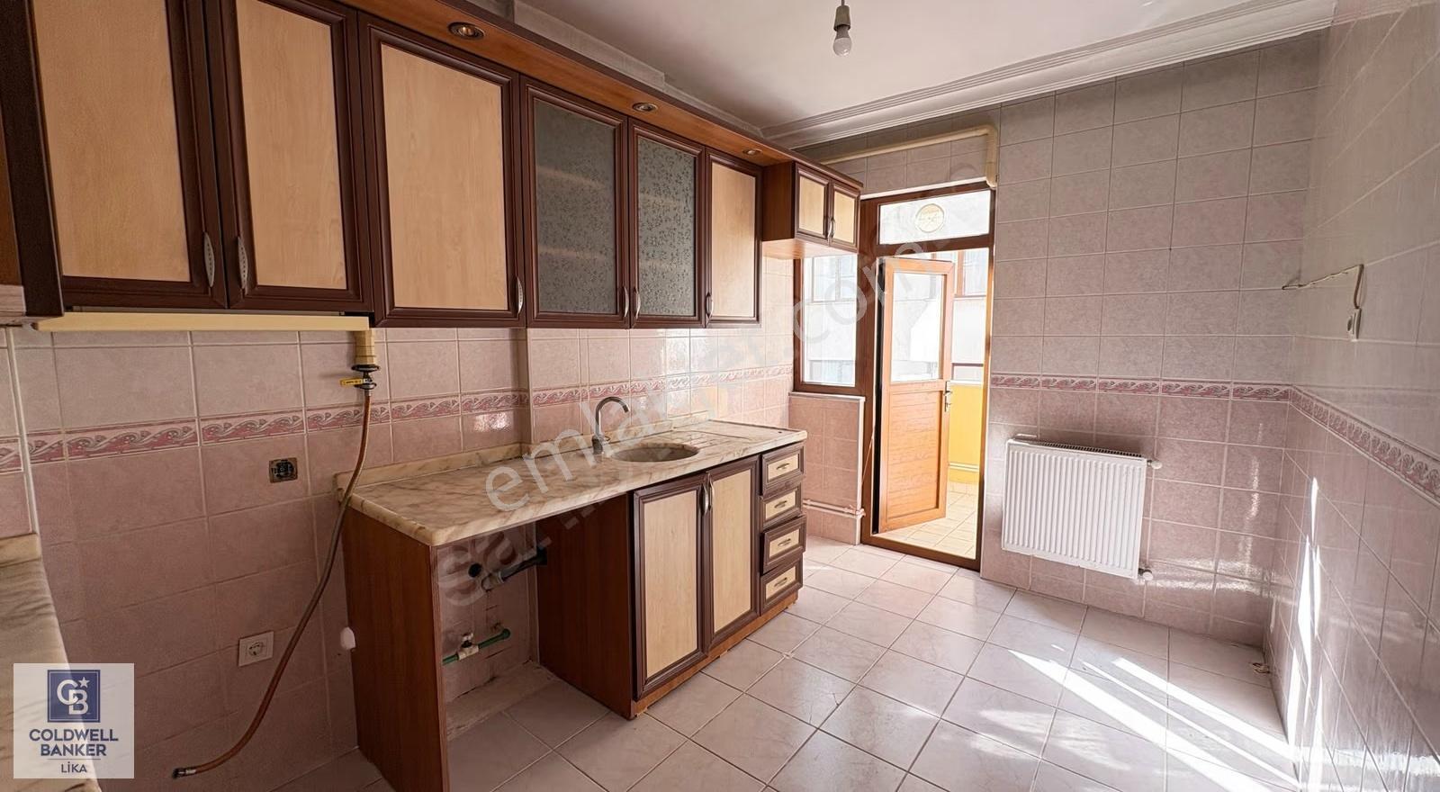 Kervansaray Sitesi'nde Deniz Manzaralı Kiralık 3+1 Daire - Görsel 23