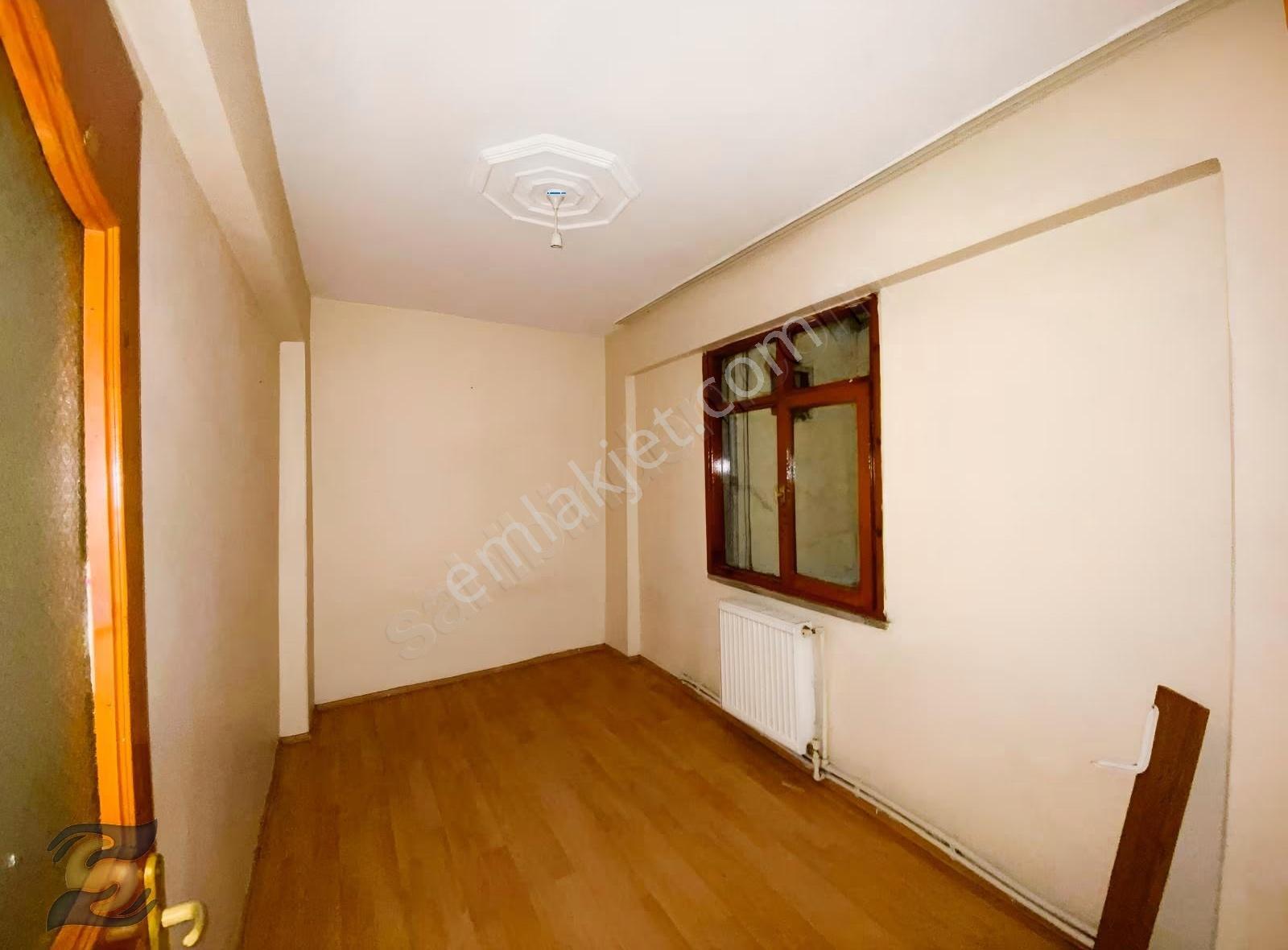 Tramvayın Dibinde Harika Konumda Kiralık 3+1 Fırsat Daire!!! - Görsel 12
