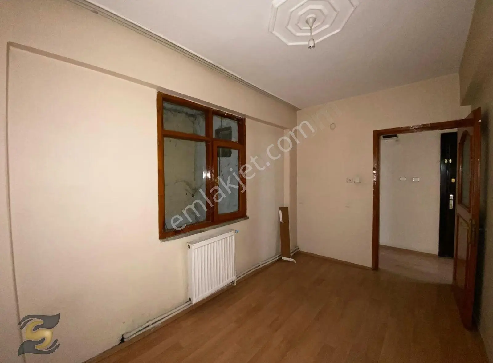 Tramvayın Dibinde Harika Konumda Kiralık 3+1 Fırsat Daire!!! - Görsel 3