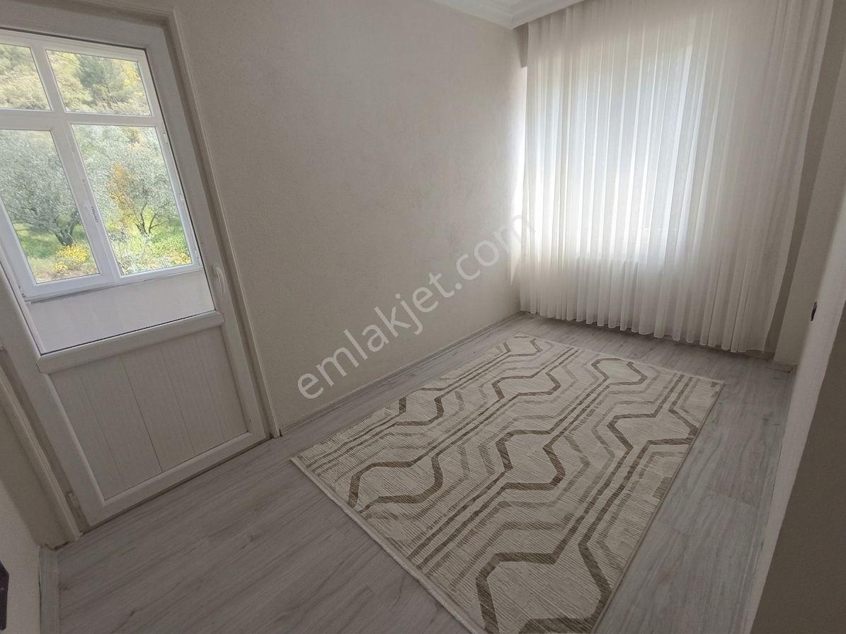 Geyve Alifuatpaşada Site İçi Asansörlü Geniş 3+1 Lüks Daire - Görsel 18