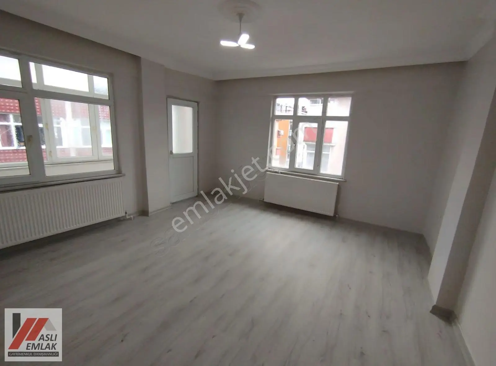 Aslı Emlak'tan Yunus Emre Mah 2+1 Kat 3