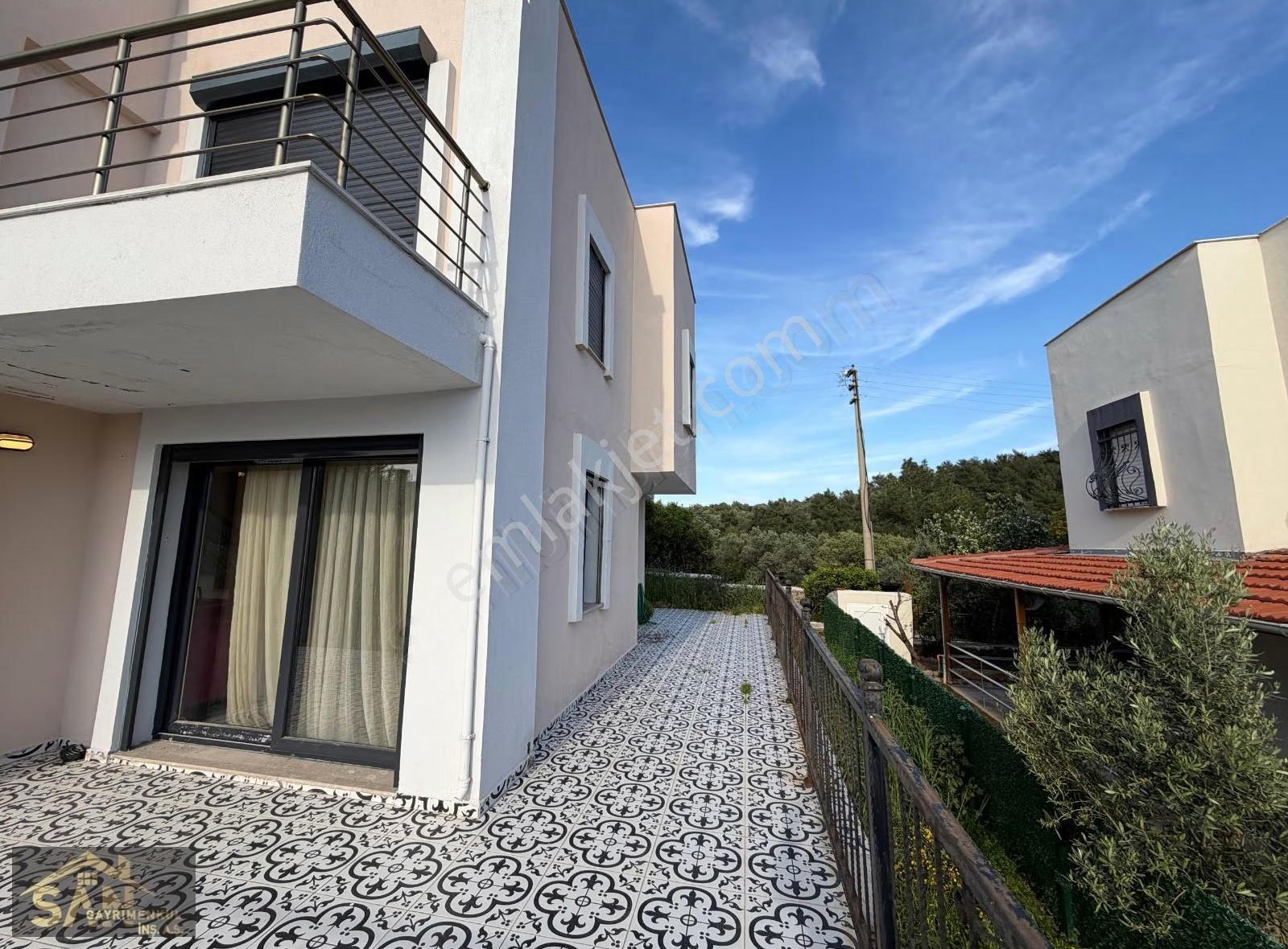 San'dan Çeşme'de Satılık 3+1 Tadilatlı Masrafsız Fırsat Villa - Görsel 5