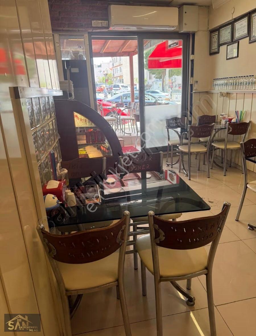 Urla Merkezde Ana Cadde Üzerinde Devren Kiralık Dukkan - Görsel 2