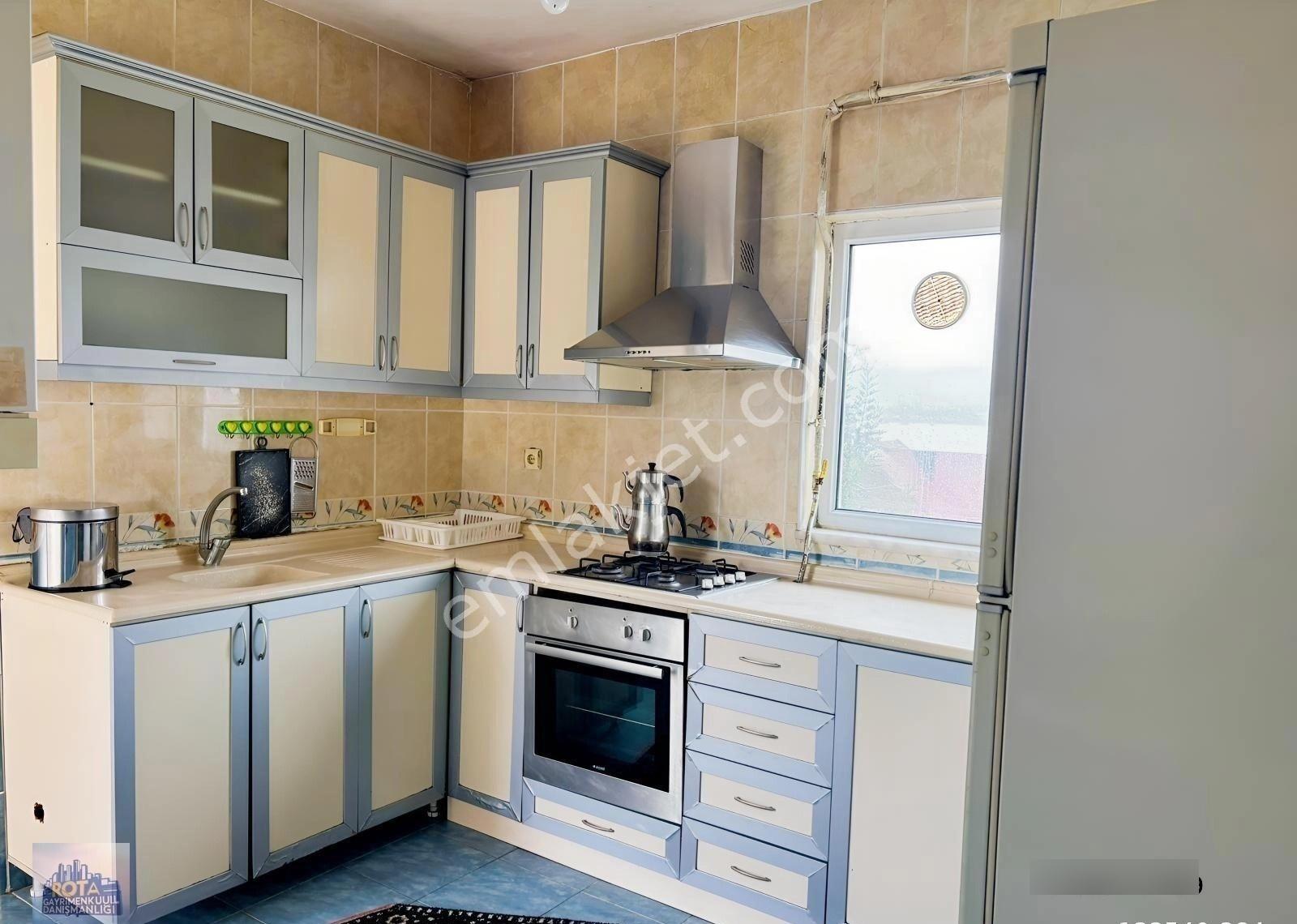 Yüzbaşılarda Deniz Manzaralı, Eşyalı 2+1 Kiralık Daire - Görsel 2