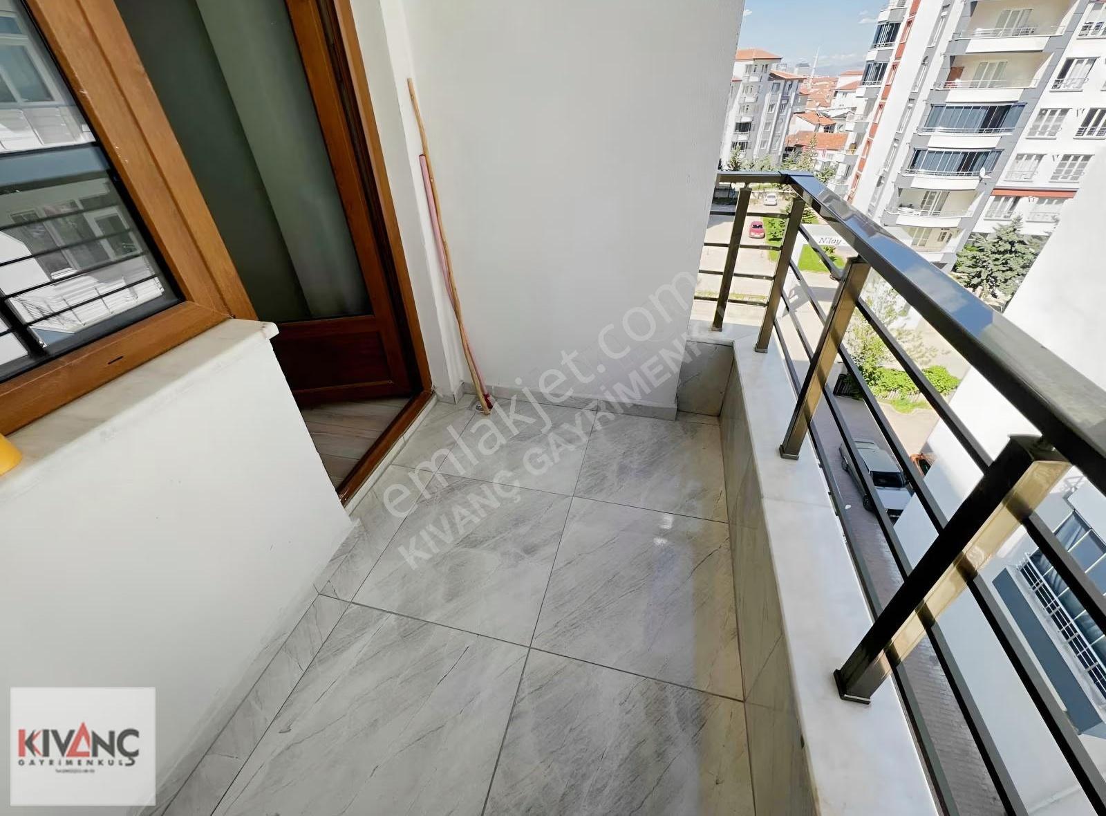Kıvanç Gayrimenkul'den Fahri Kayahanda Kiralık 3+1 Daire - Görsel 11