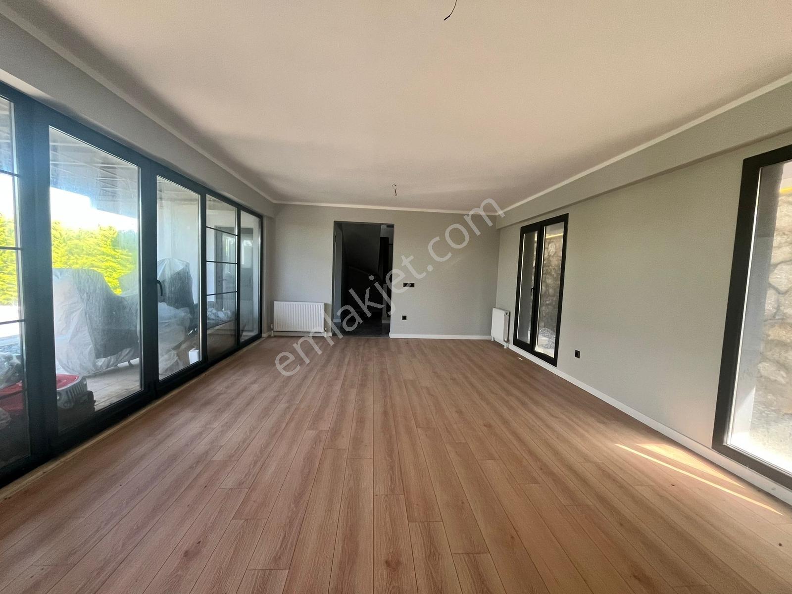 Remax Anka'dan Şile'de Deniz Manzaralı Müstakil Havuzlu Villa - Görsel 13