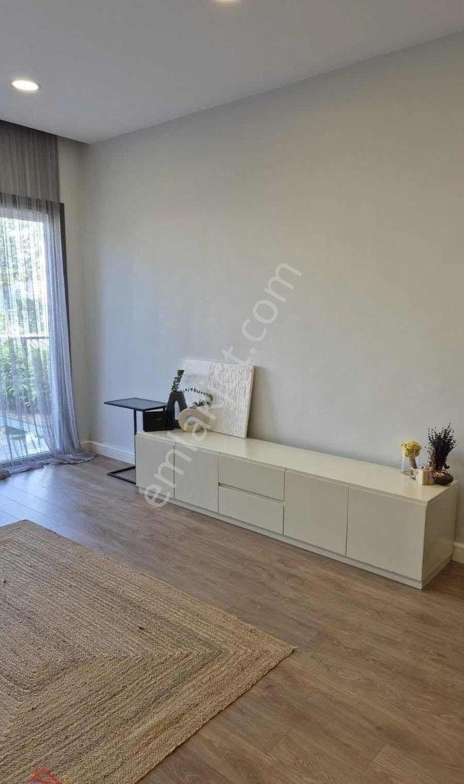 Bitez Kavaklı Sarnıçta Kiralık Eşyalı 3+ 1 Bahçeli Dubleks - Görsel 8
