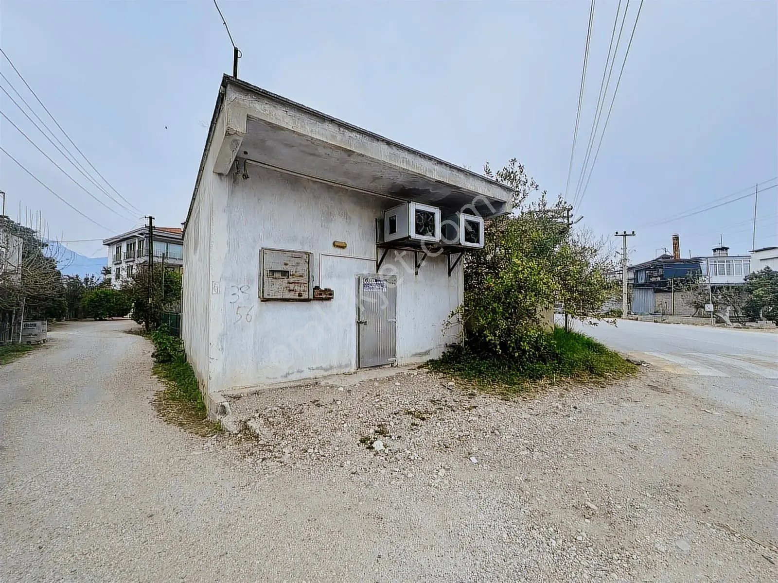Bahtılı'da Ana Yol Üzerinde Kiralık 30m2 Soğuk Hava Deposu