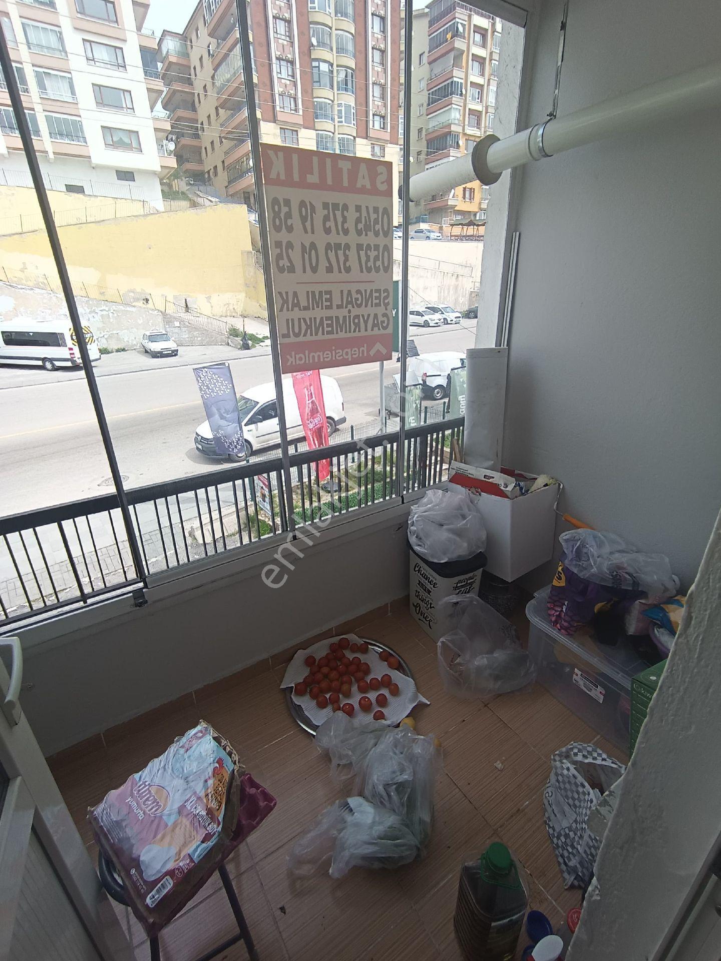 Köşe Başı Cadde Üzeri - Görsel 11