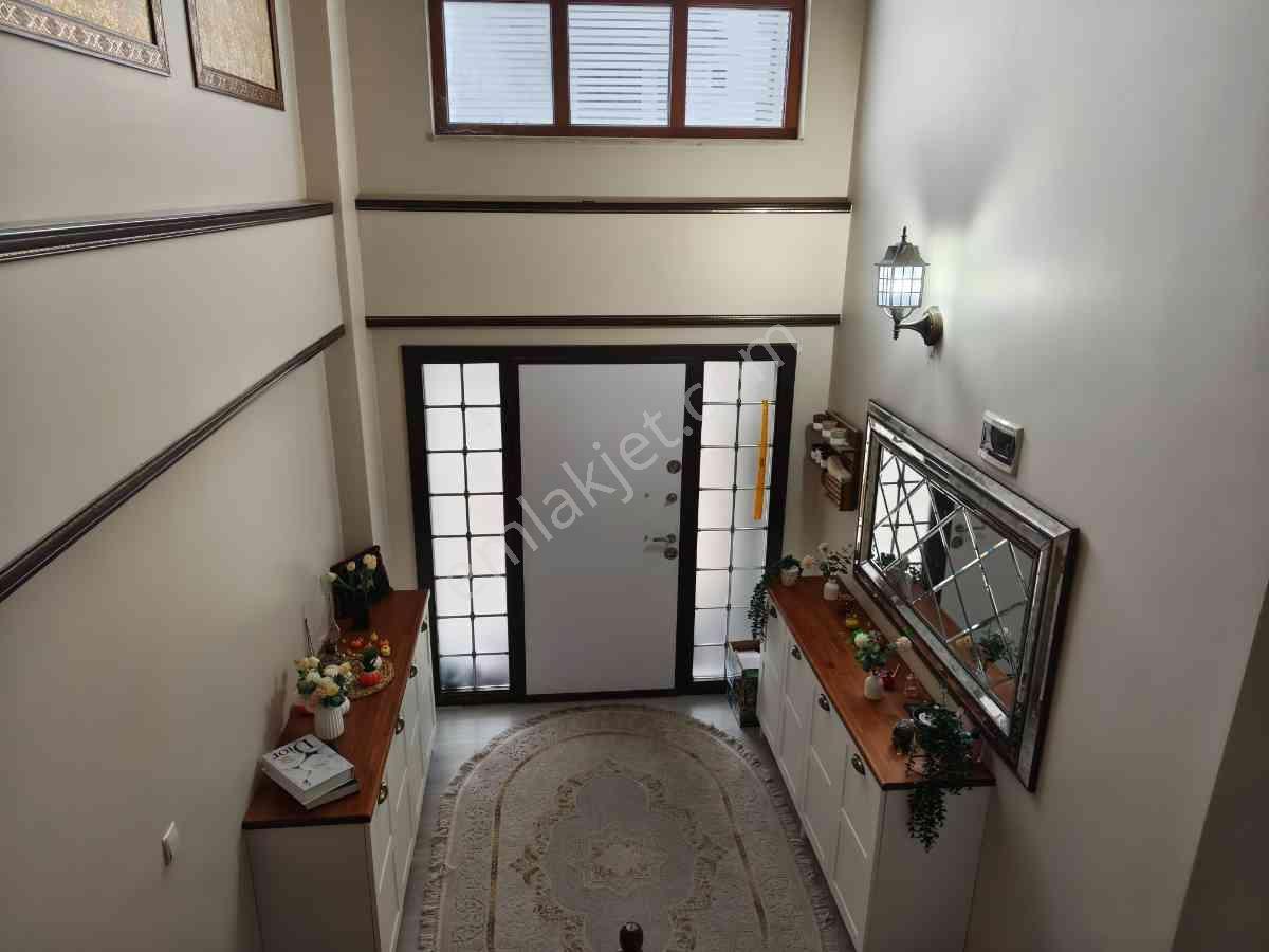 Remax Hür'den Geyve Merkezde Satılık Müstakil Villa - Görsel 22